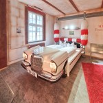 V8Hotel – Themenzimmer Waschanlage, CarWash. V8 HOTEL – MOTORWORLD Region Stuttgart auf dem Flugfeld Boeblingen.